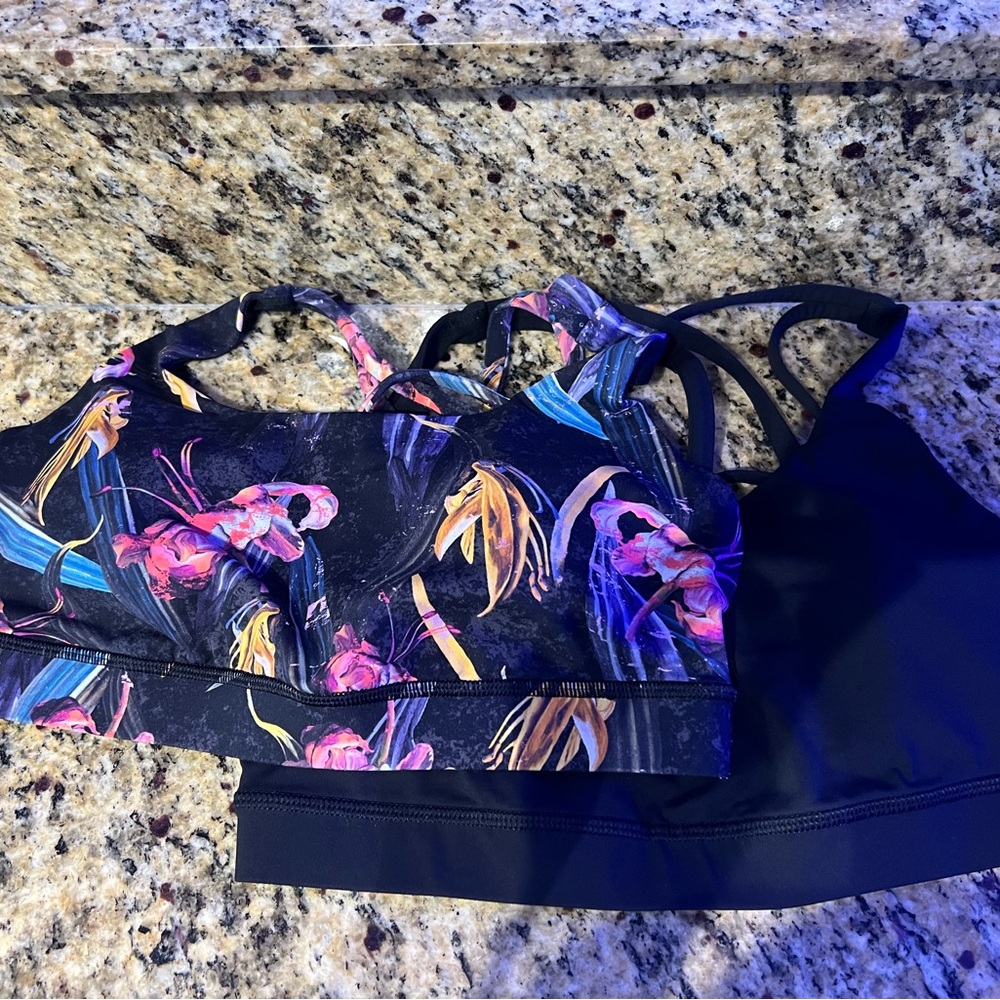 *TWO* LULULEMON Energy bras in VEILED FLORAL BLACK SIZE 8/M
